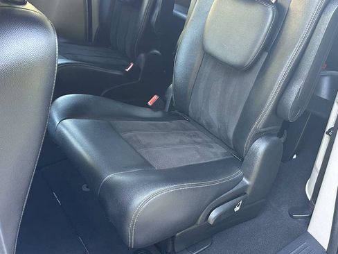 Used 2020 Dodge Grand Caravan SXT FWD image 20
