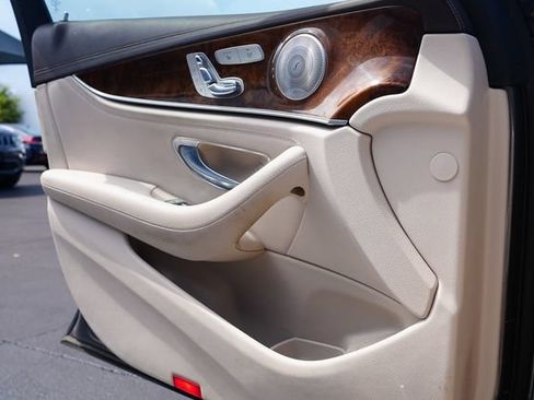 Used 2018 Mercedes-Benz E 300 4MATIC image 39