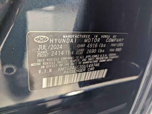 Used 2025 Genesis G70 2.5T AWD/4WD image 30