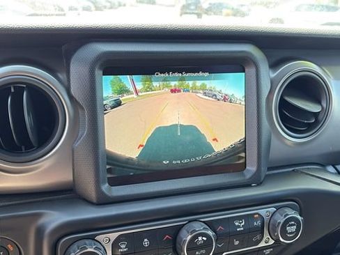Used 2022 Jeep Wrangler Unlimited Sport AWD/4WD image 19