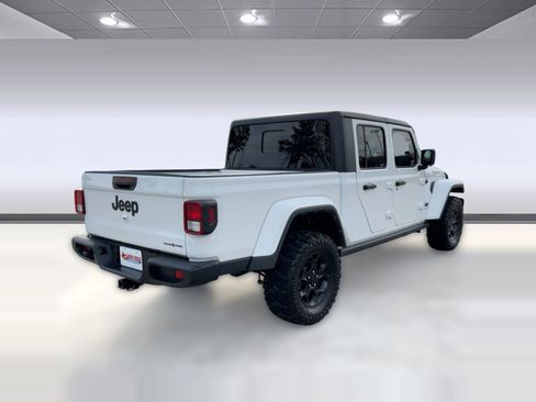 Used 2023 Jeep Gladiator Sport image 8