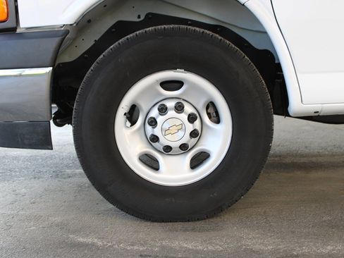 Used 2024 Chevrolet Express 2500 w/ Driver Convenience Package RWD image 32