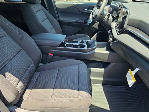 New 2026 Chevrolet Equinox LT FWD image 10