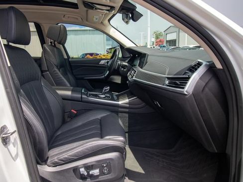 Used 2021 BMW X7 xDrive40i w/ Executive Package AWD/4WD image 17