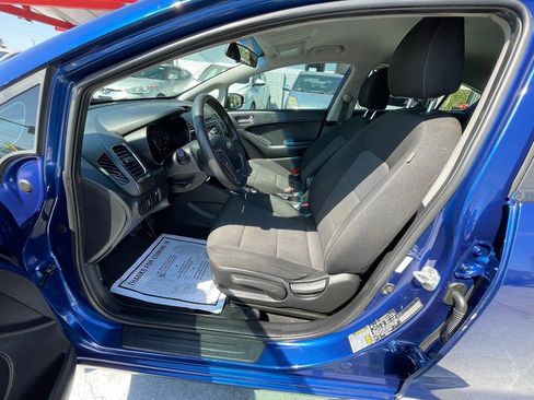 Used 2018 Kia Forte LX FWD image 2
