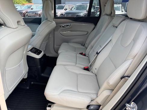 Certified 2025 Volvo XC90 T8 Ultra w/ Protection Package Premier AWD/4WD image 9