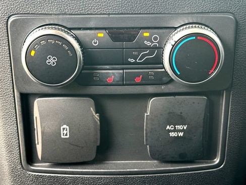 Used 2023 Ford Explorer Limited w/ Limited Technology Package RWD image 26