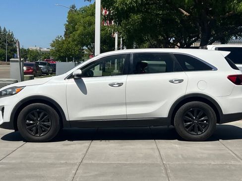 Used 2019 Kia Sorento AWD V6 image 6
