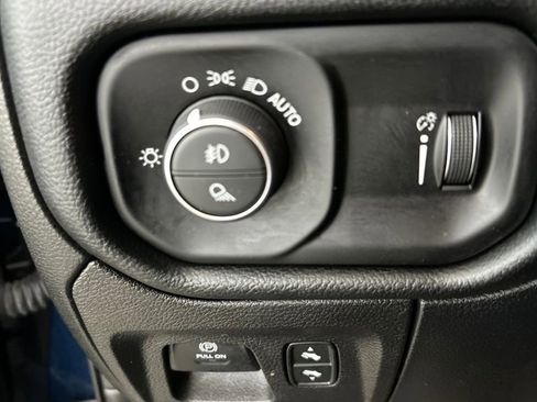 Used 2021 RAM 1500 Big Horn image 14