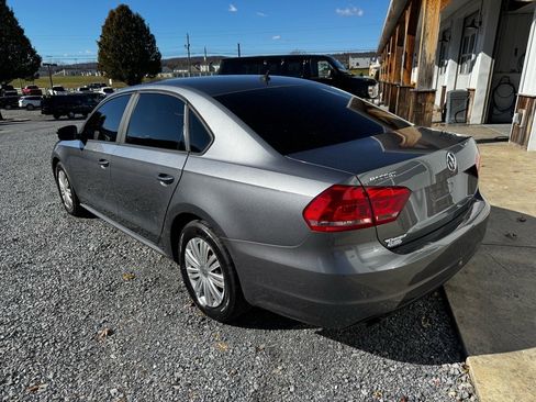 Used 2014 Volkswagen Passat 1.8T S image 7