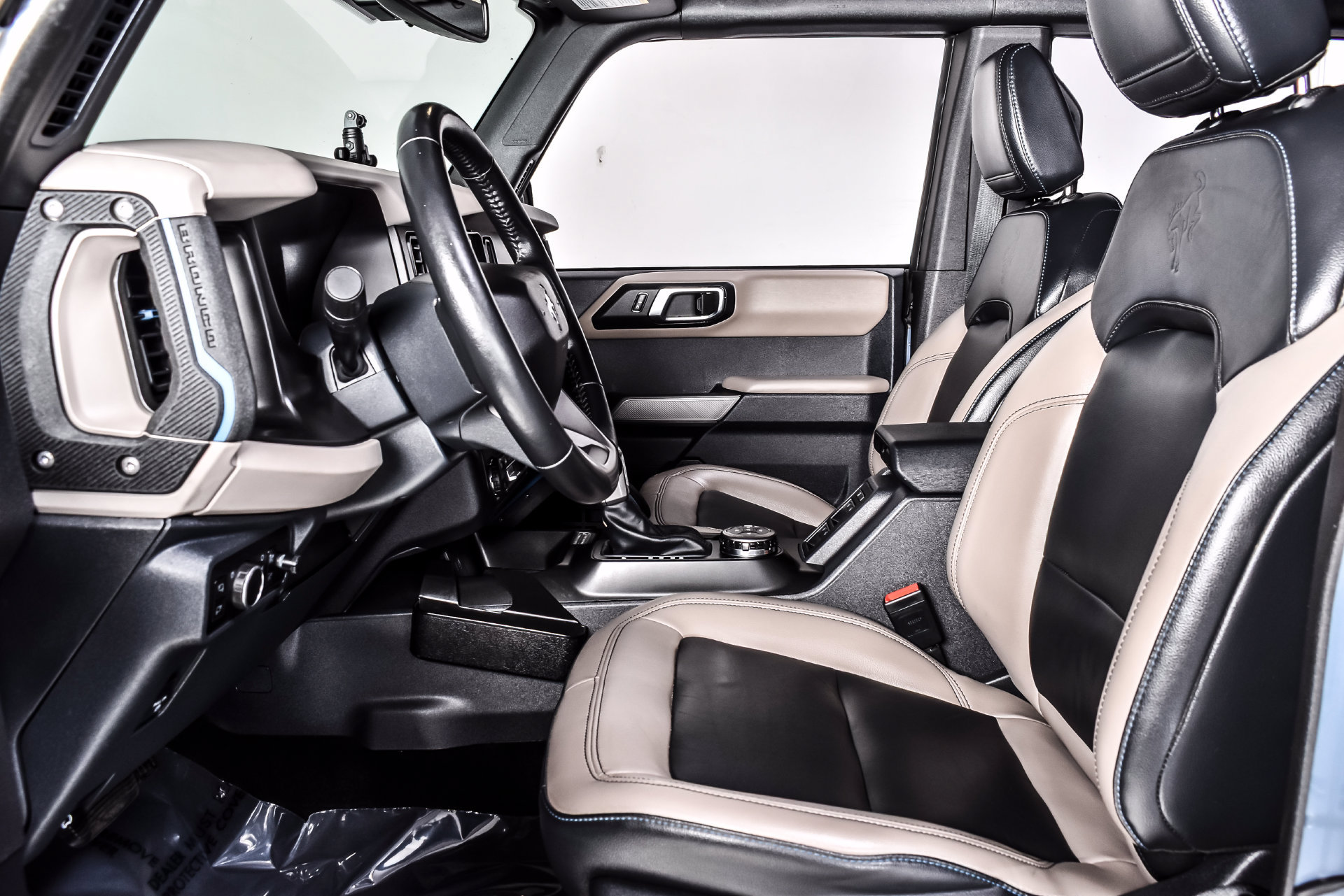 Used 2023 Ford Bronco Wildtrak AWD/4WD image 14