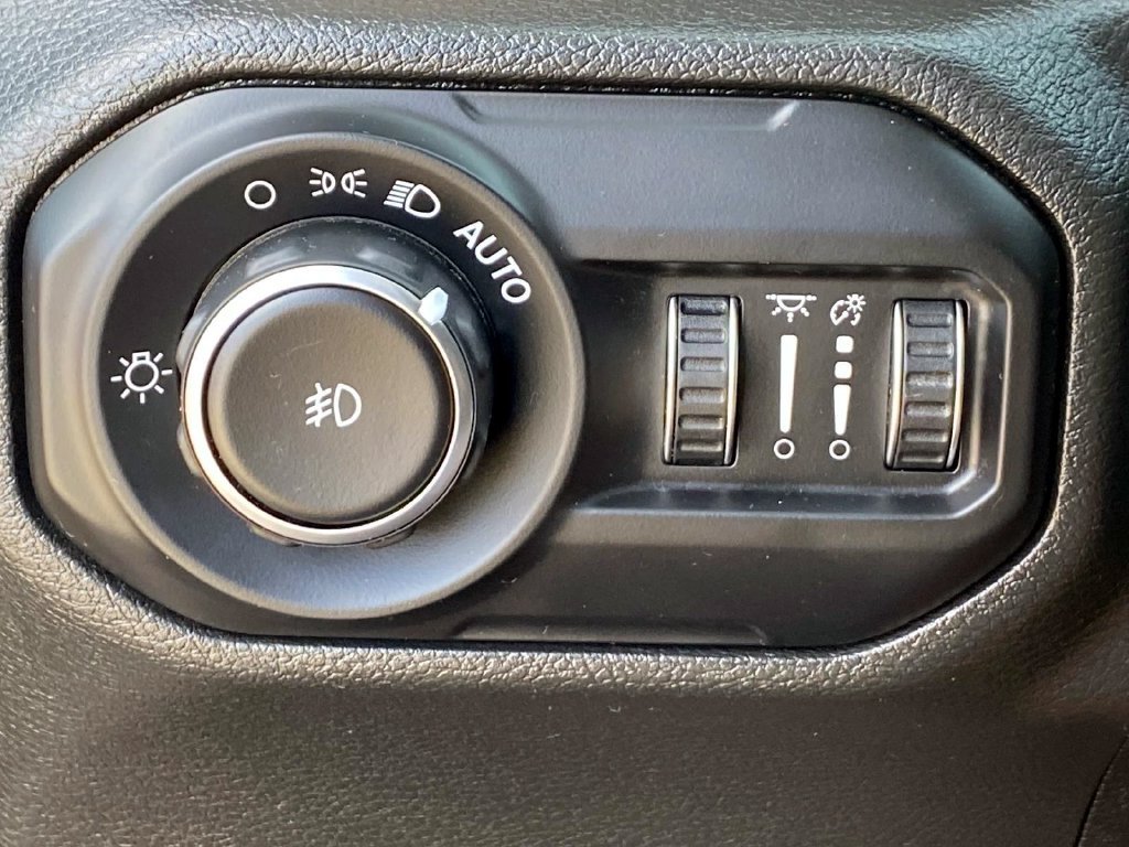 Used 2022 Jeep Wrangler Unlimited Sport AWD/4WD image 20