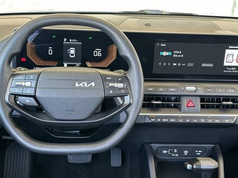 Used 2025 Kia K4 FWD image 15