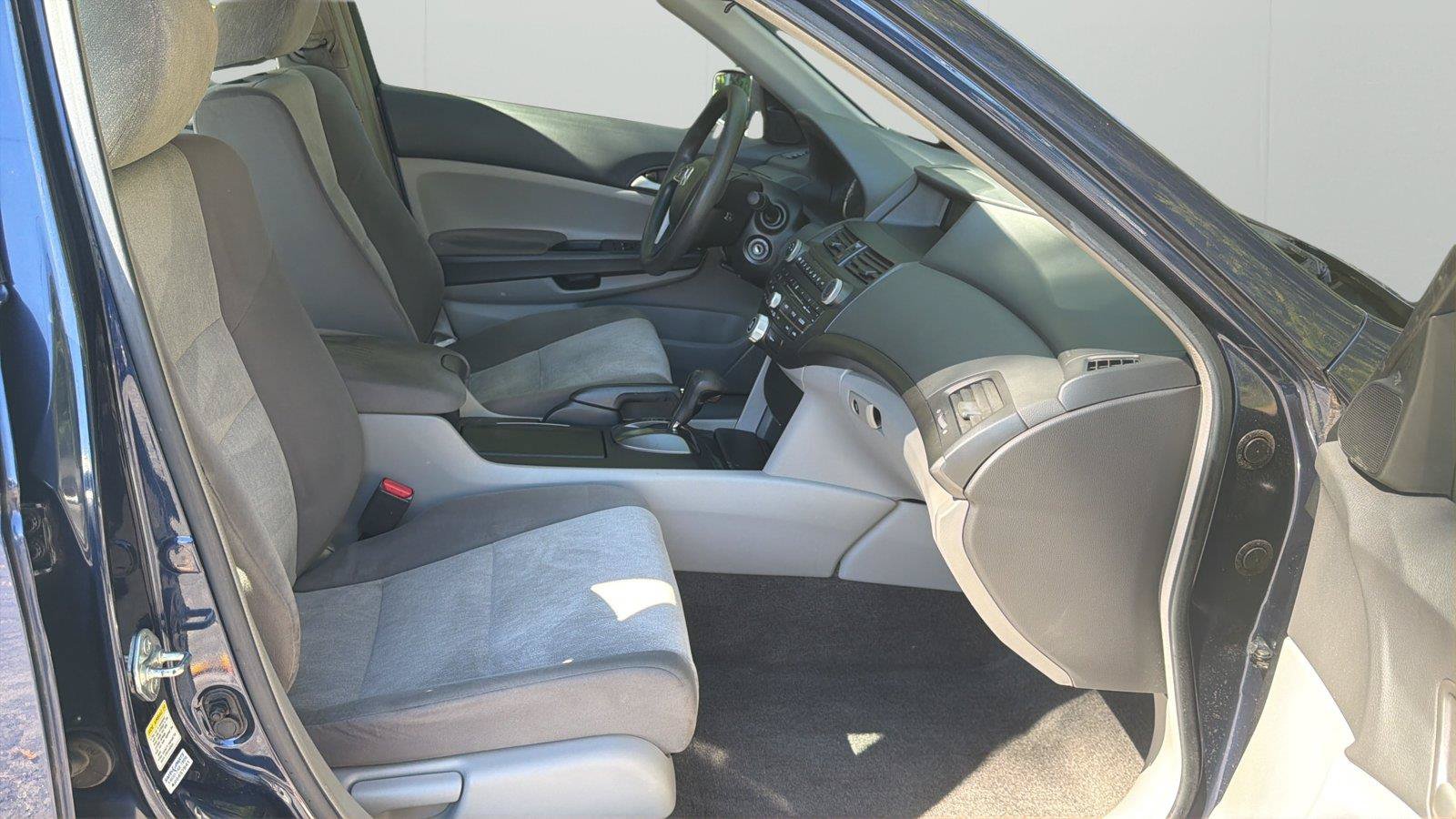 Used 2009 Honda Accord LX-P image 14