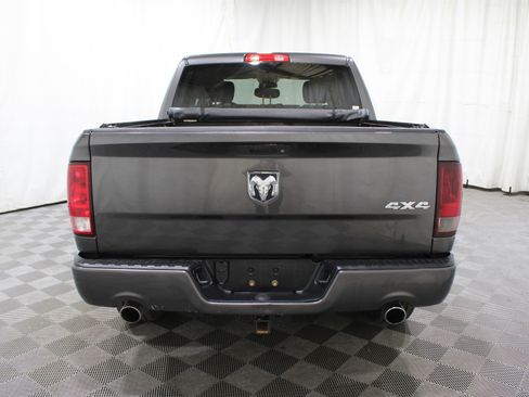 Used 2017 RAM 1500 Express w/ Express Value Package image 29