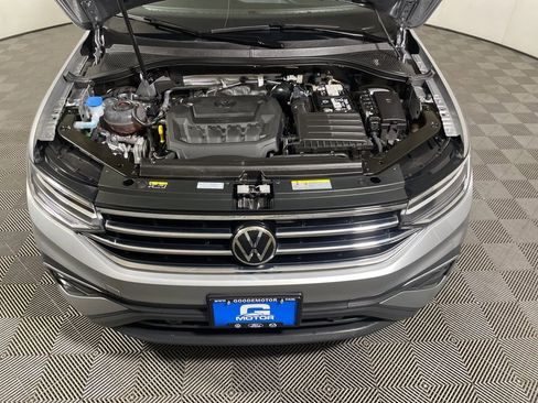 Used 2024 Volkswagen Tiguan SE image 24