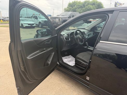 Used 2023 Chevrolet Equinox LT FWD image 20