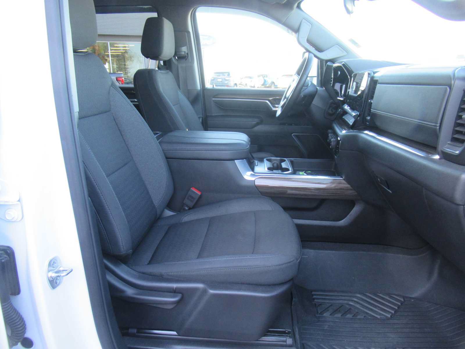 Used 2025 Chevrolet Silverado 2500 LT AWD/4WD image 14