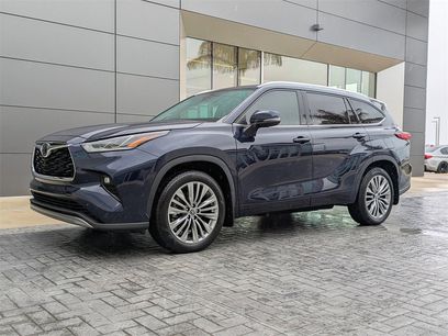 Used 2023 Toyota Highlander Platinum