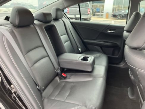 Used 2017 Honda Accord EX-L image 34