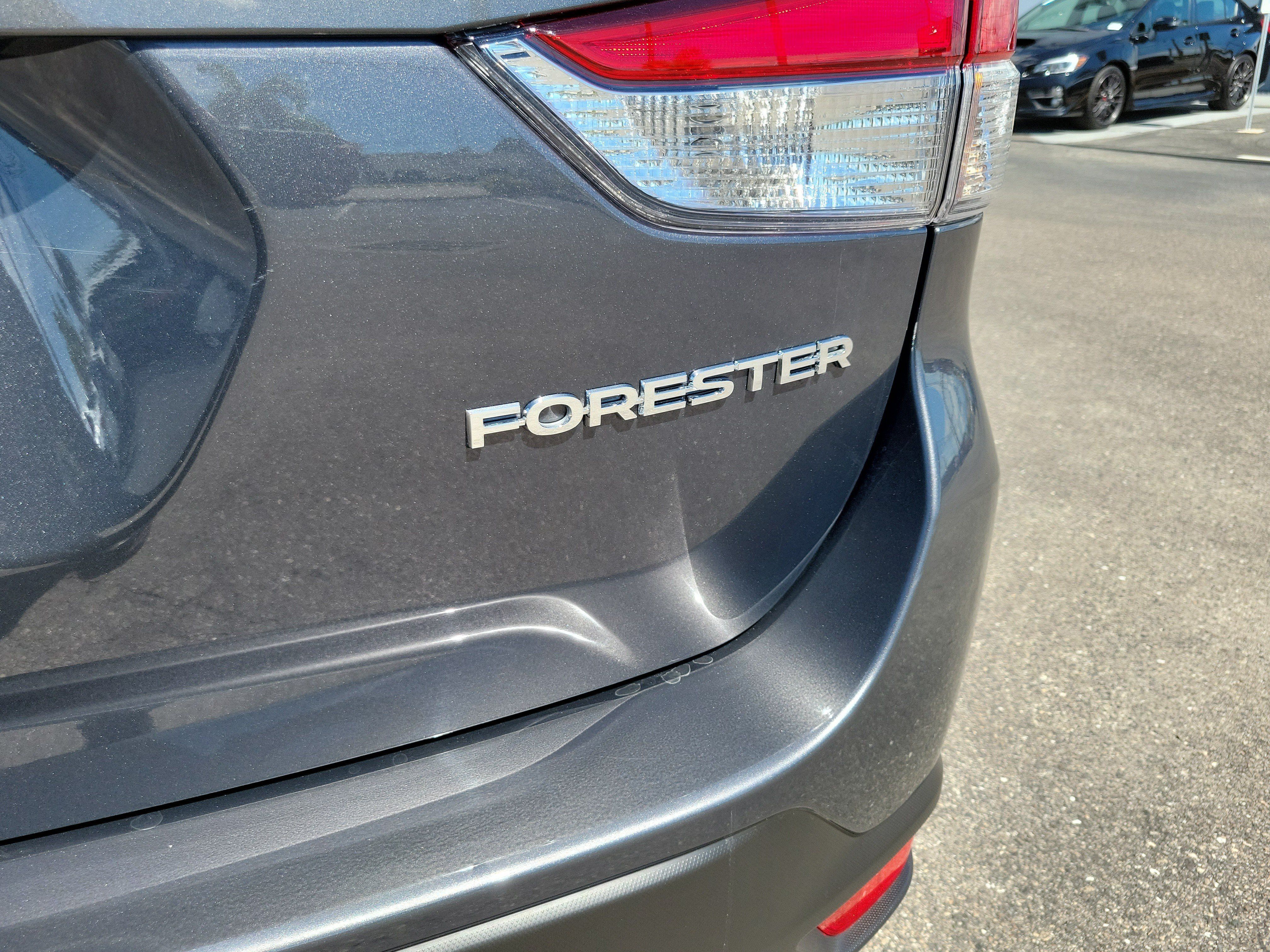 Certified 2023 Subaru Forester Premium AWD/4WD image 10