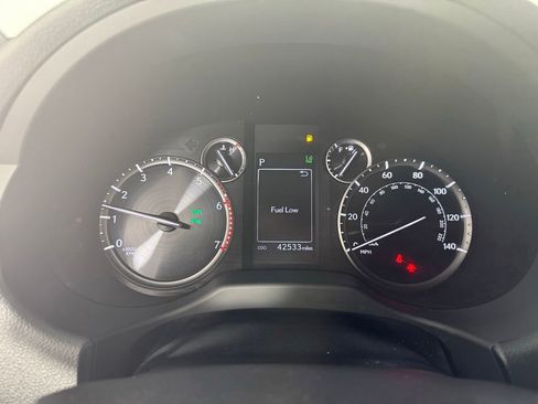 Used 2023 Lexus GX 460 Premium image 24