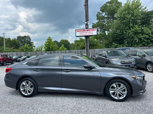 Used 2018 Honda Accord LX image 3