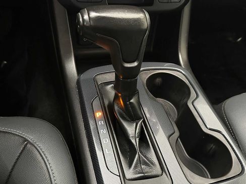 Used 2018 Chevrolet Colorado Z71 AWD/4WD image 16