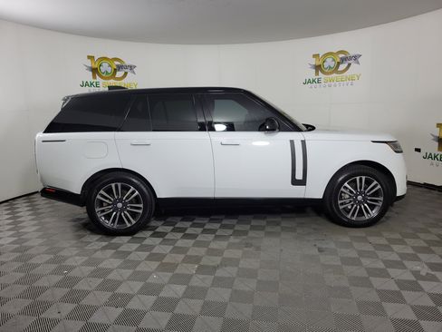 Used 2023 Land Rover Range Rover SE AWD/4WD image 8