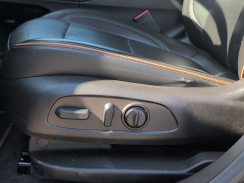 Used 2022 GMC Acadia AT4 image 10