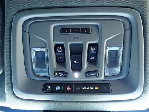 Used 2025 GMC Sierra 1500 Denali AWD/4WD image 25