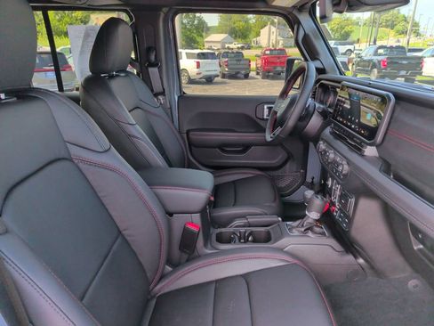 Used 2026 Jeep Wrangler Unlimited Rubicon 392 w/ Quick Order Package 27X Moab AWD/4WD image 16