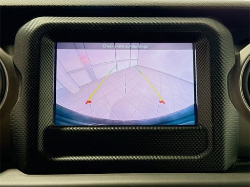 Used 2022 Jeep Wrangler Unlimited Sport image 11