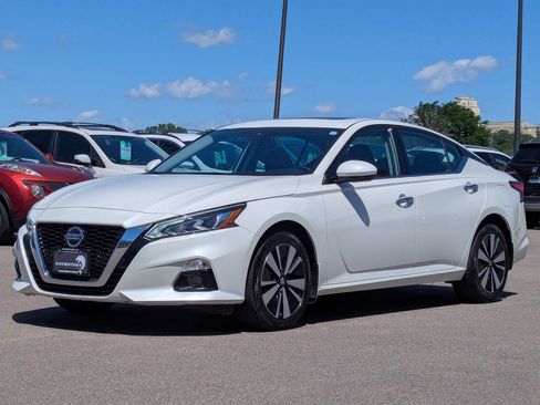 Used 2019 Nissan Altima 2.5 SV AWD/4WD image 8