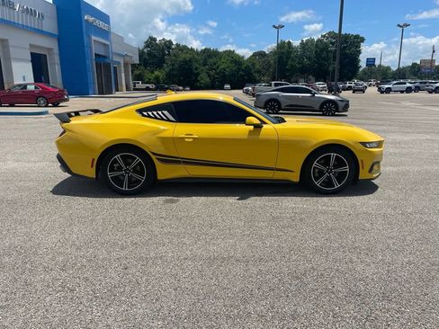 Used 2024 Ford Mustang Coupe RWD image 7