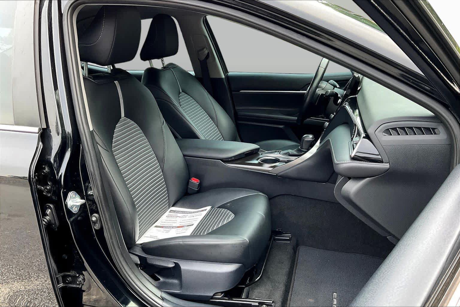 Used 2024 Toyota Camry SE w/ Convenience Package FWD image 9