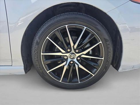 Used 2023 Toyota Camry SE w/ Convenience Package FWD image 19