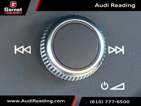 Used 2025 Audi Q3 2.0T Premium image 34