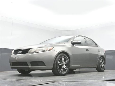 Used 2010 Kia Forte EX image 38
