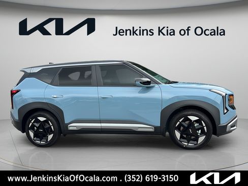 New 2027 Kia Seltos S FWD image 2