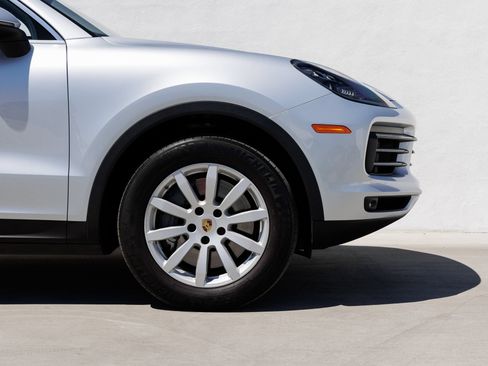 Certified 2019 Porsche Cayenne S AWD/4WD image 11