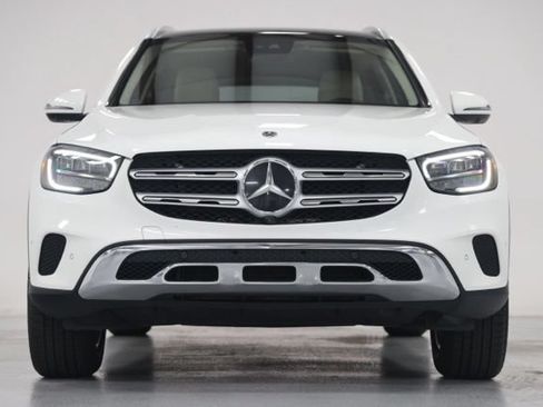 Used 2022 Mercedes-Benz GLC 300 4MATIC image 2