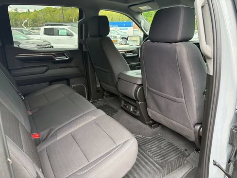 Used 2024 Chevrolet Silverado 1500 LT AWD/4WD image 48