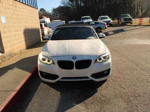 Used 2021 BMW 230i Convertible image 2
