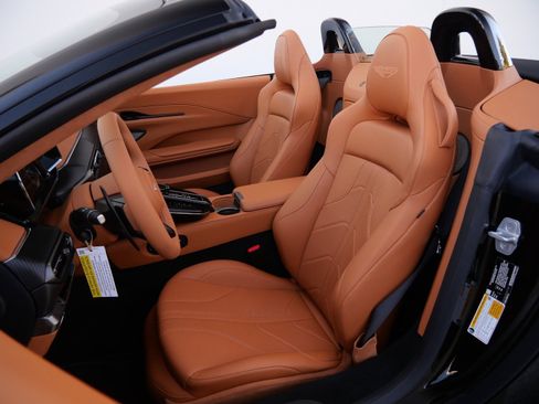 New 2026 Aston Martin V8 Vantage Convertible image 23