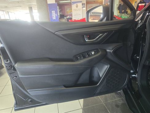 Used 2023 Subaru Outback Premium image 7