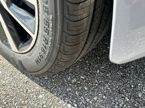 New 2025 Nissan Versa SV w/ Trunk Package image 12