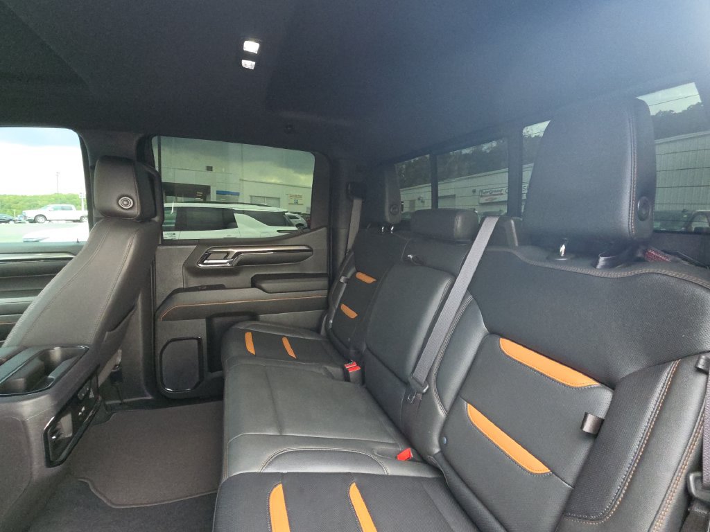 Used 2023 GMC Sierra 1500 AT4 w/ Technology Package AWD/4WD image 29