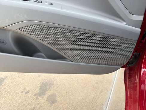 Used 2025 Hyundai Elantra SEL FWD image 23