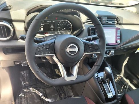 New 2025 Nissan Versa SR w/ Trunk Package FWD image 6